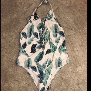 Leafy backless one piece swimsuit